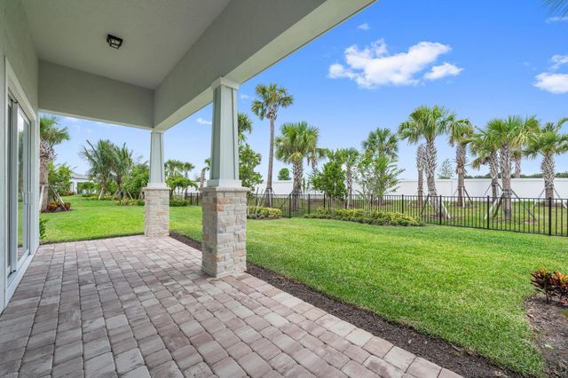 10546 Northbrook Circle, Palm Beach Gardens, FL 33412