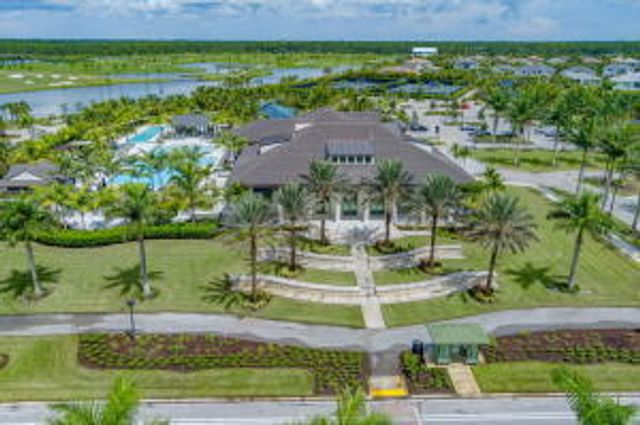 10546 Northbrook Circle, Palm Beach Gardens, FL 33412