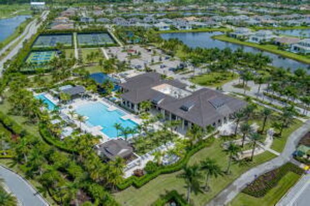 10546 Northbrook Circle, Palm Beach Gardens, FL 33412
