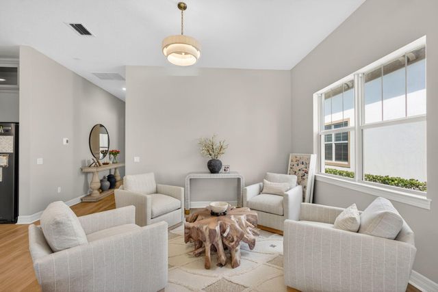 10546 Northbrook Circle, Palm Beach Gardens, FL 33412