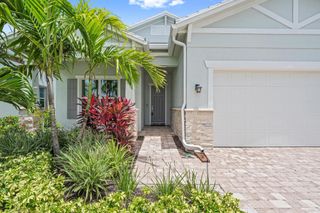 10546 Northbrook Circle, Palm Beach Gardens, FL 33412