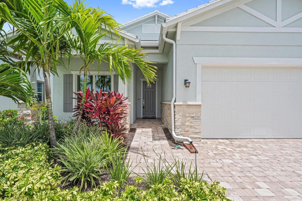 10546 Northbrook Circle, Palm Beach Gardens, FL 33412