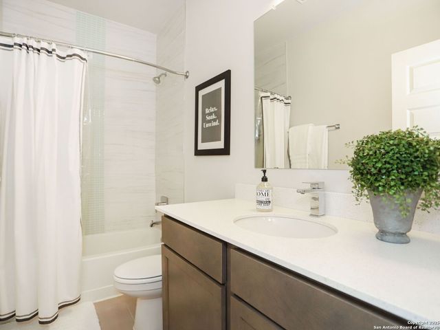 230 Lucas St Unit 102, San Antonio, TX 78209