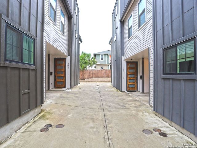 230 Lucas St Unit 102, San Antonio, TX 78209