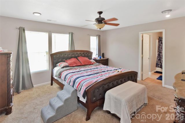 1249 Allegiance Drive, Charlotte, NC 28217
