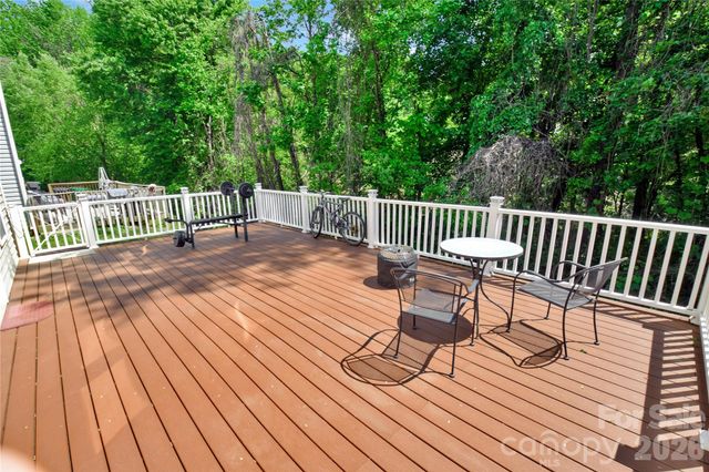 1249 Allegiance Drive, Charlotte, NC 28217