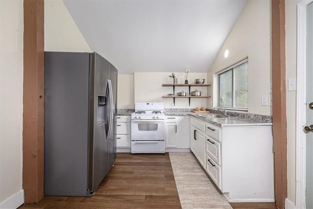1537 S 49th Street, Kansas City, KS 66106