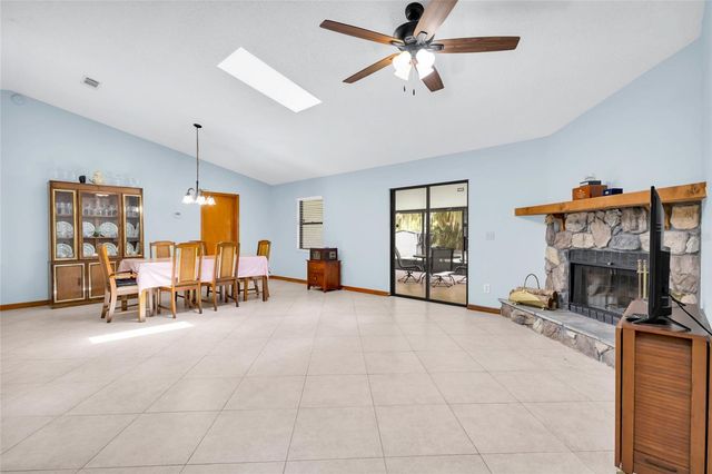 2805 LAKE TOHOPEKALIGA BOULEVARD, Kissimmee, FL 34746