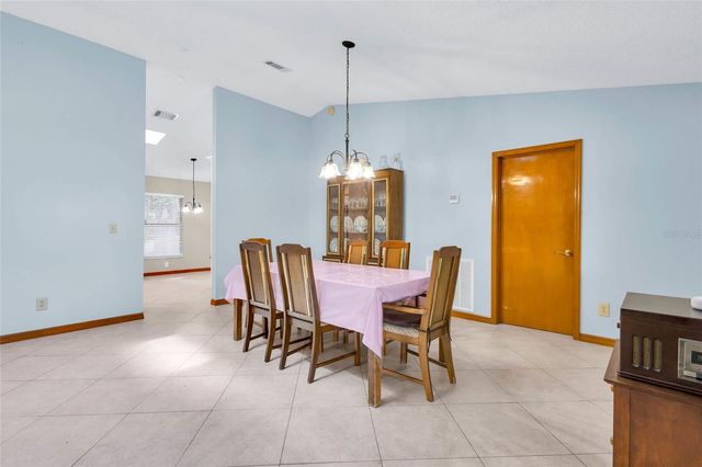 2805 LAKE TOHOPEKALIGA BOULEVARD, Kissimmee, FL 34746