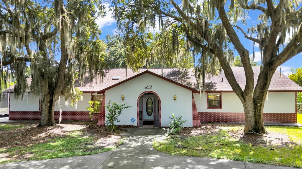 2805 LAKE TOHOPEKALIGA BOULEVARD, Kissimmee, FL 34746