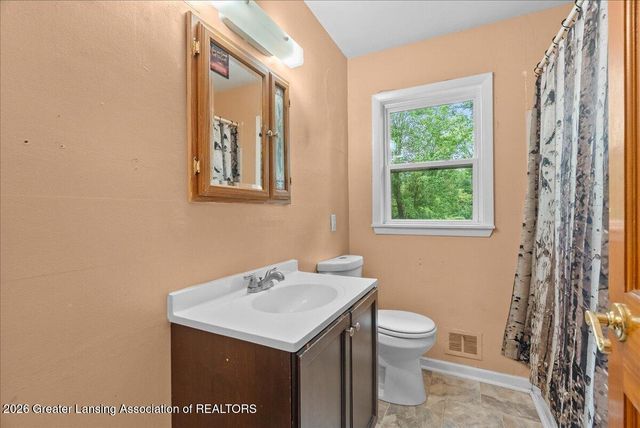 426 Brynford Avenue, Lansing, MI 48917