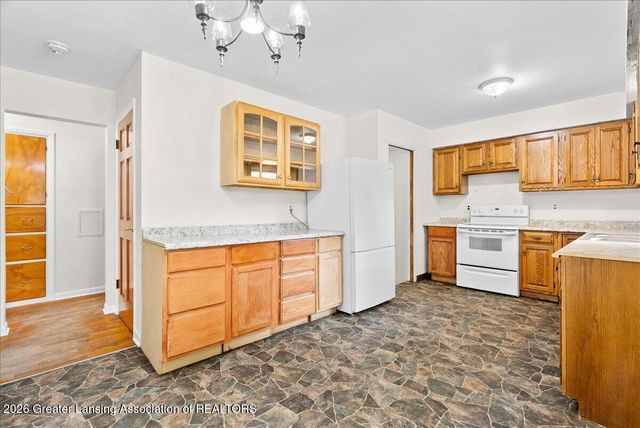 426 Brynford Avenue, Lansing, MI 48917