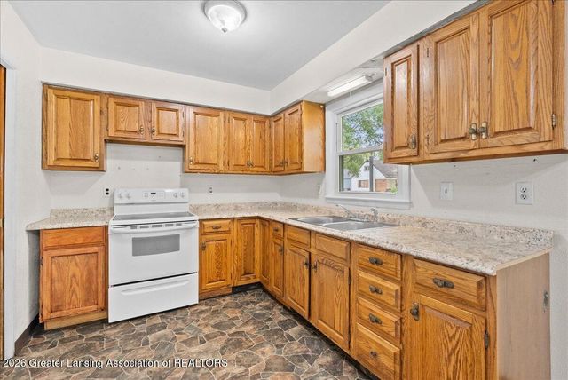 426 Brynford Avenue, Lansing, MI 48917