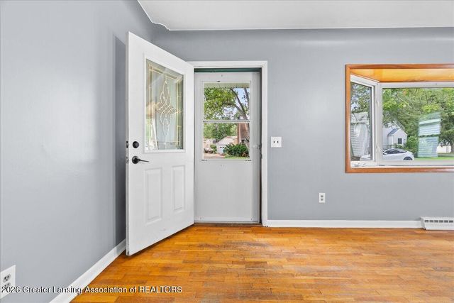 426 Brynford Avenue, Lansing, MI 48917