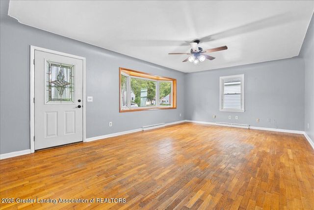 426 Brynford Avenue, Lansing, MI 48917