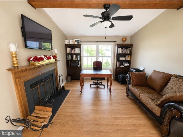 1882 BROOK LN, Jamison, PA 18929