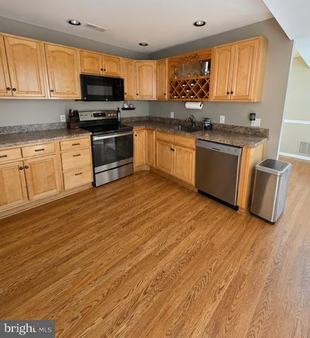 1882 BROOK LN, Jamison, PA 18929