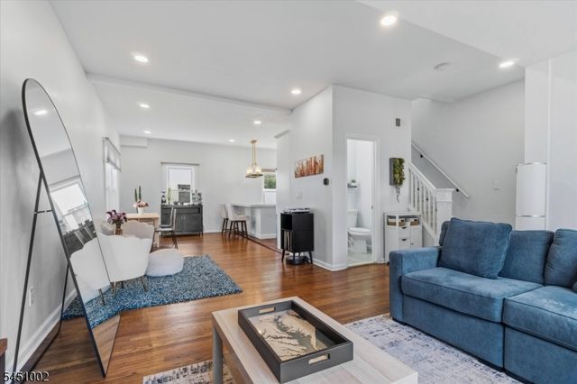 274 Brighton Ave, East Orange City, NJ 07017