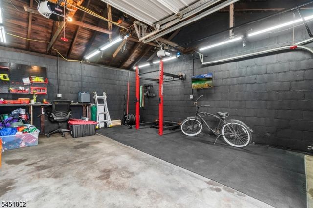 274 Brighton Ave, East Orange City, NJ 07017