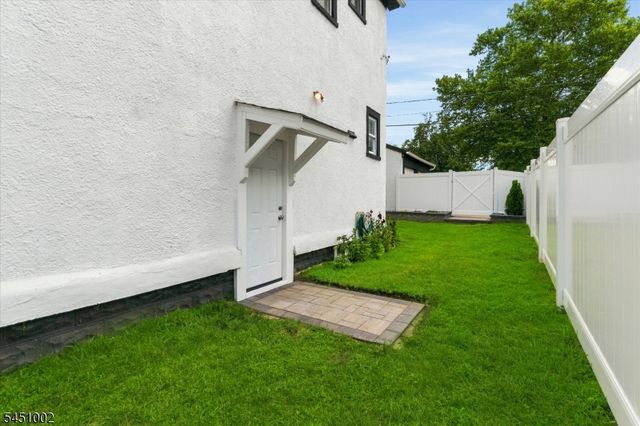 274 Brighton Ave, East Orange City, NJ 07017