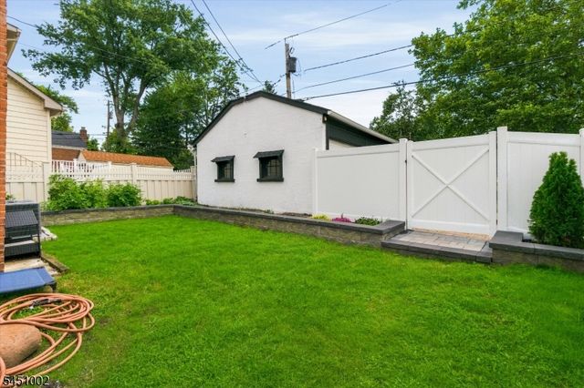 274 Brighton Ave, East Orange City, NJ 07017