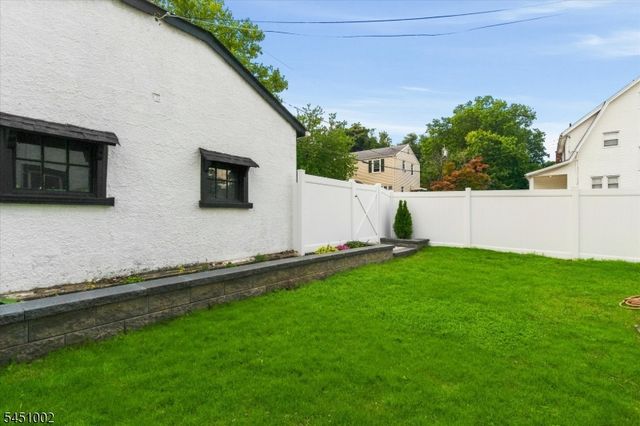 274 Brighton Ave, East Orange City, NJ 07017