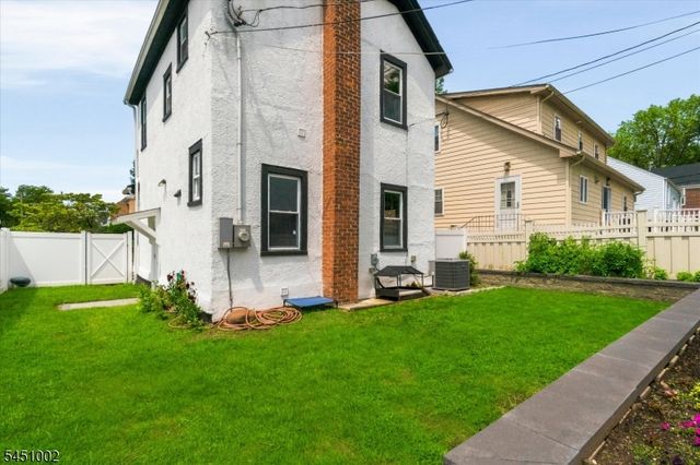 274 Brighton Ave, East Orange City, NJ 07017
