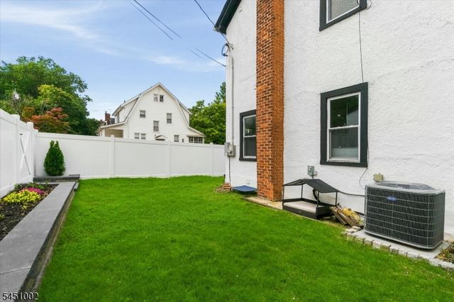 274 Brighton Ave, East Orange City, NJ 07017