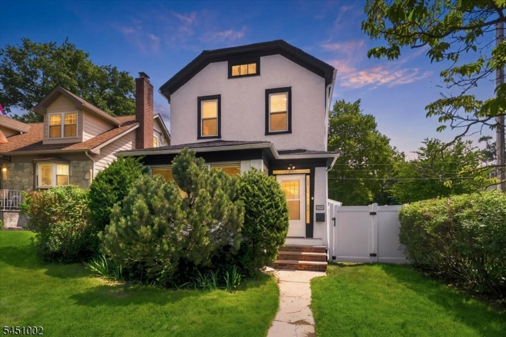 274 Brighton Ave, East Orange City, NJ 07017