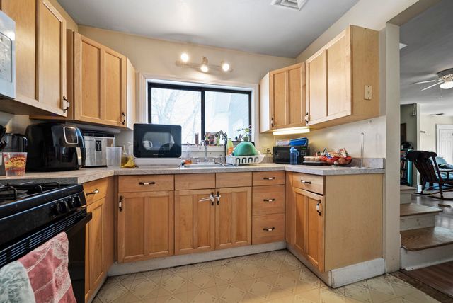 6 Depot Street, Hillsborough, NH 03244