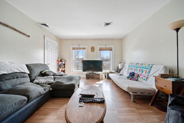 6 Depot Street, Hillsborough, NH 03244