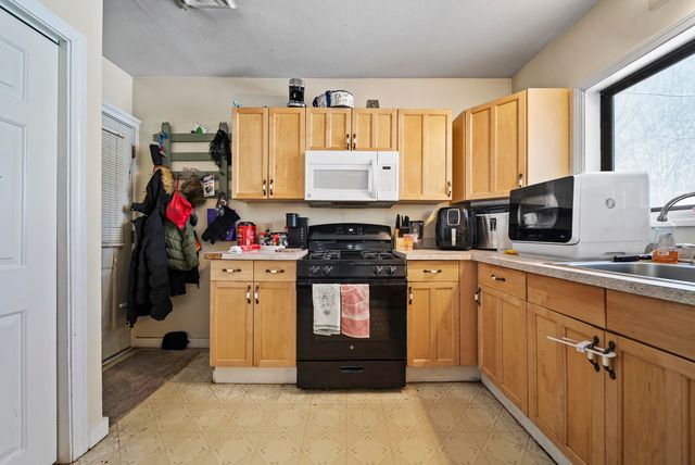 6 Depot Street, Hillsborough, NH 03244