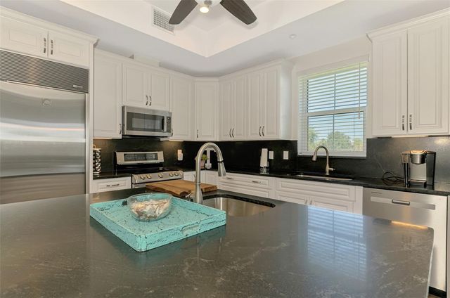 10411 CORAL LANDINGS LANE 85, Placida, FL 33946