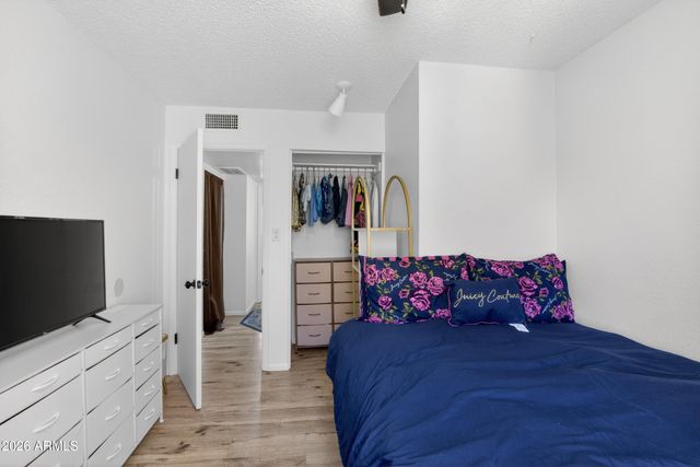 5007 S TERRACE Road, Tempe, AZ 85282