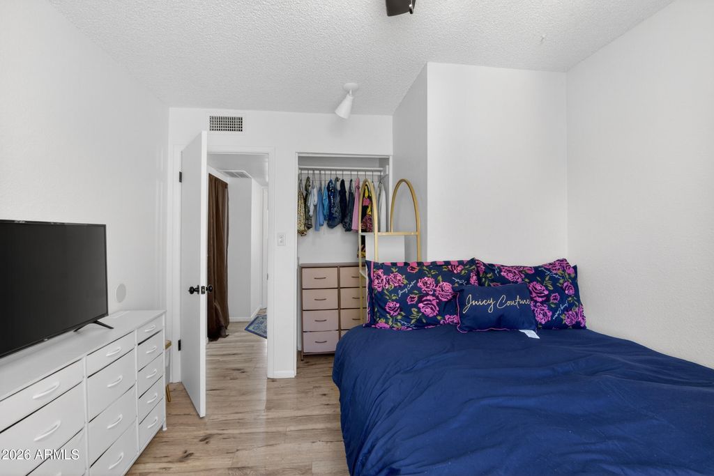Image 21 of property listing at 5007 S TERRACE Road, Tempe, AZ 85282
