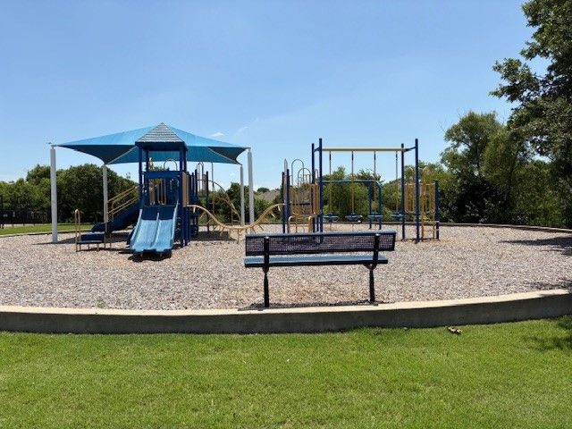 608 S Heights Drive, Crowley, TX 76036