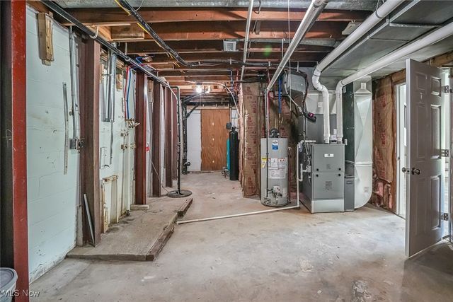 5327 Dunfred Circle SE, Canton, OH 44707