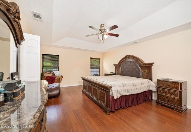 1914 MCGIRTS BLUFF Court, Jacksonville, FL 32221