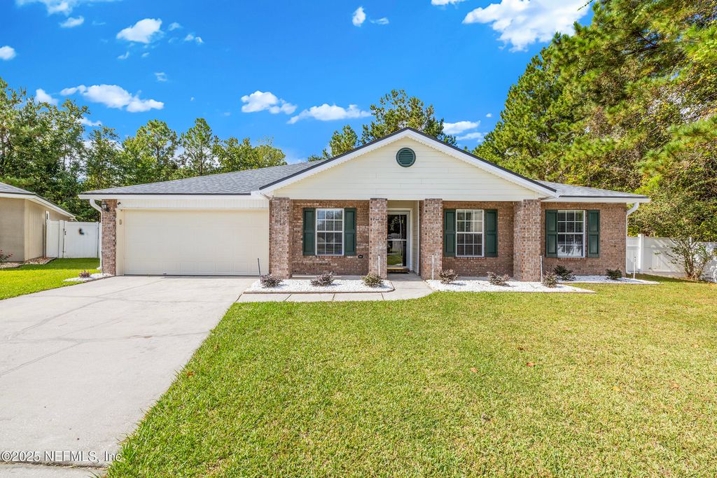 1914 MCGIRTS BLUFF Court, Jacksonville, FL 32221