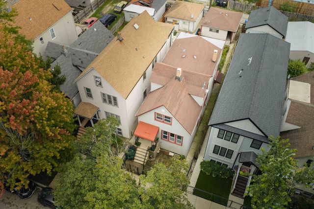 2733 N Artesian Avenue, Chicago, IL 60647