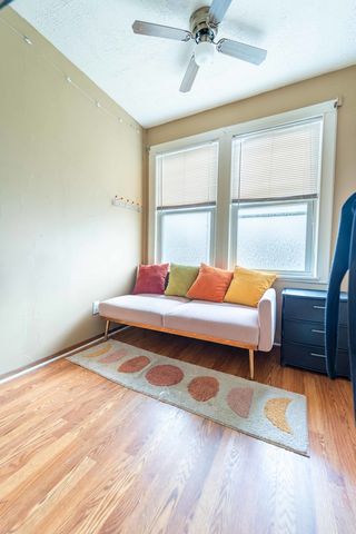 2733 N Artesian Avenue, Chicago, IL 60647