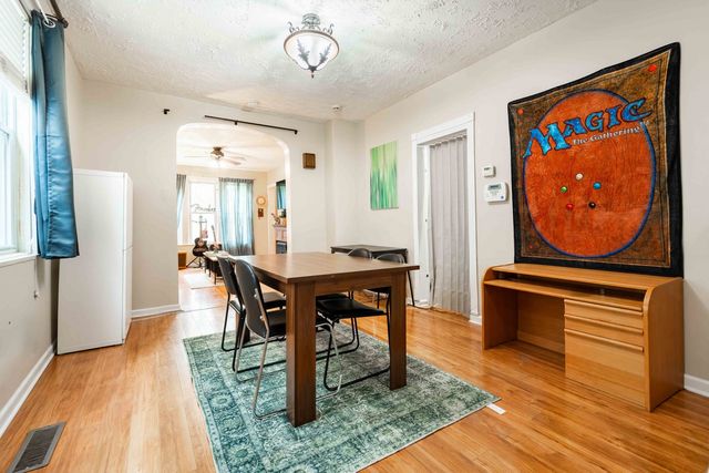 2733 N Artesian Avenue, Chicago, IL 60647