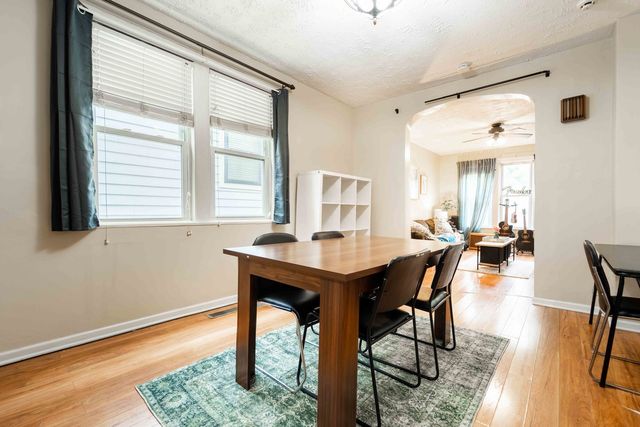 2733 N Artesian Avenue, Chicago, IL 60647