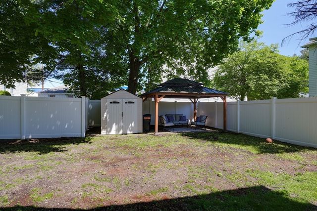 13 Walnut St 13, Belmont, MA 02478