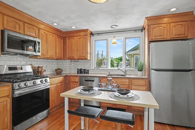 13 Walnut St 13, Belmont, MA 02478