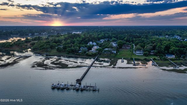 1922 Masons Bluff Court, Wilmington, NC 28411