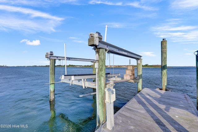 1922 Masons Bluff Court, Wilmington, NC 28411