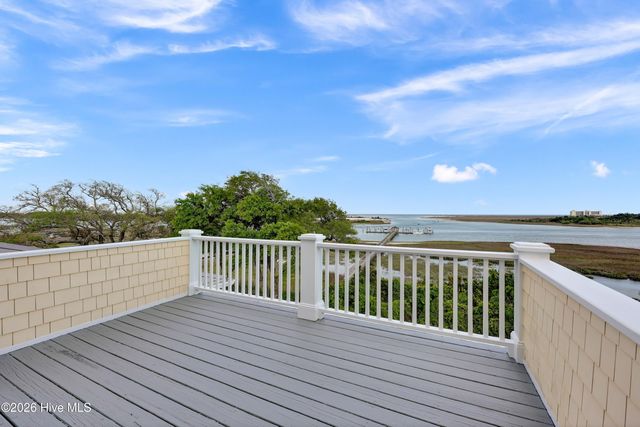1922 Masons Bluff Court, Wilmington, NC 28411