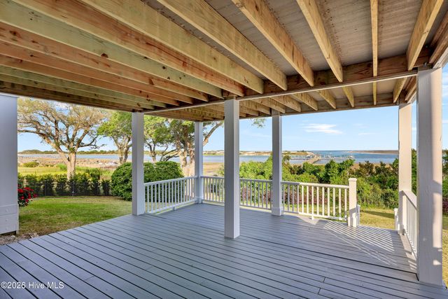 1922 Masons Bluff Court, Wilmington, NC 28411