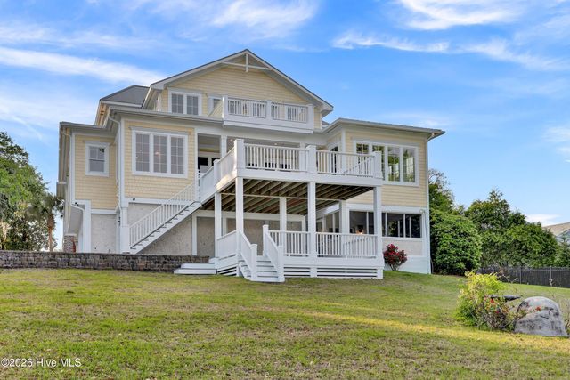1922 Masons Bluff Court, Wilmington, NC 28411